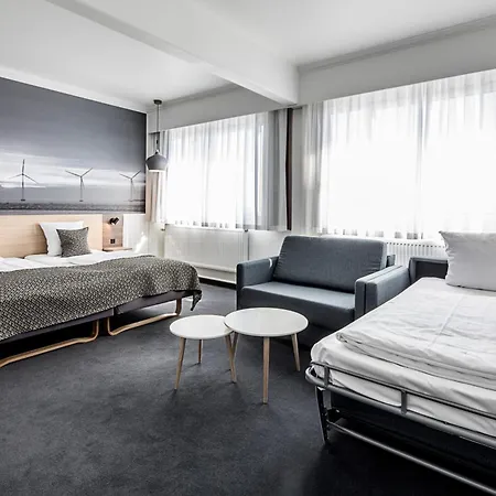 Best Western Plus Airport Hotel-3